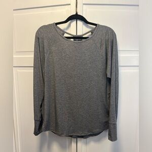 Gap Fit Breathe Long Sleeve T-Shirt With Cutout Back Size Women’s Small